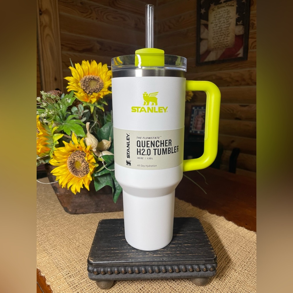 WHITE/ELECTRIC YELLOW 40oz Stanley Tumbler